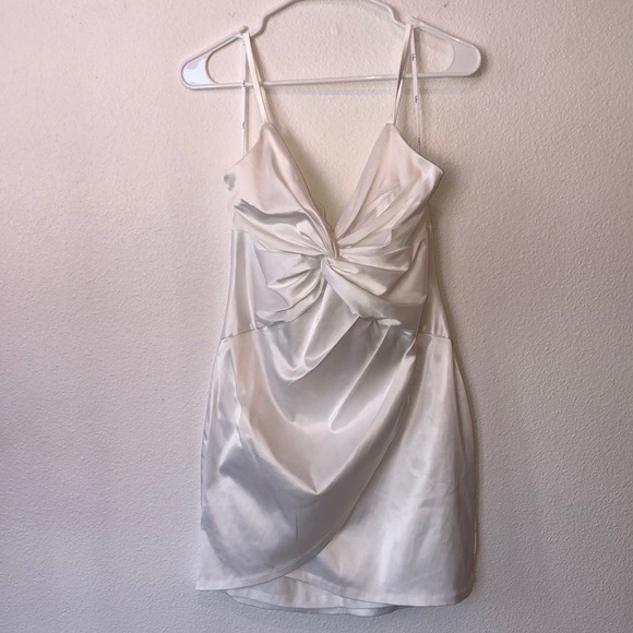 Lulus Other - Lulu's White Satin Chemise with Elegant Twist NWOT